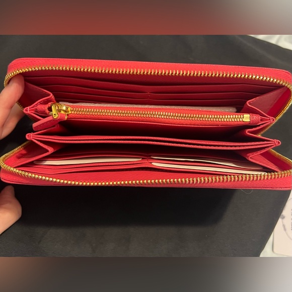 Prada Authentic Saffiano Leather Wallet - Picture 3 of 7